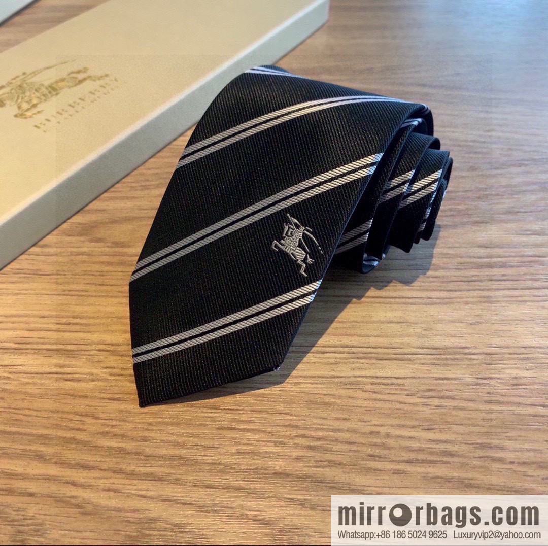 Burberry 100% Top Jacquard Silk Tie