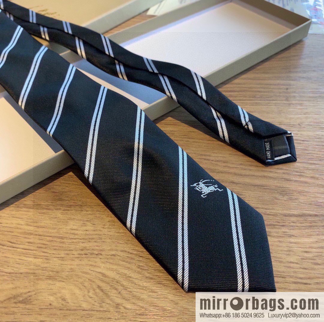 Burberry 100% Top Jacquard Silk Tie