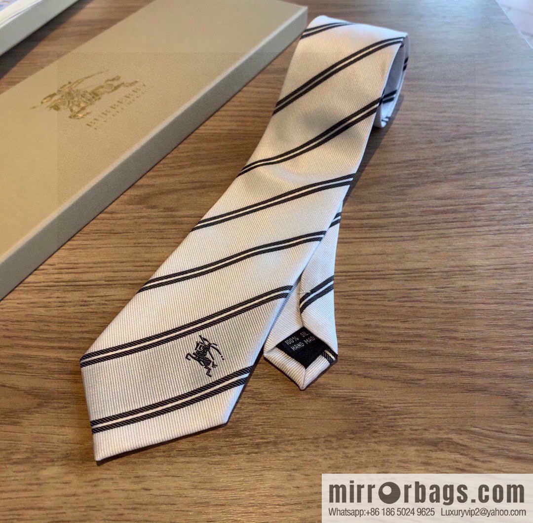 Burberry 100% Top Jacquard Silk Tie