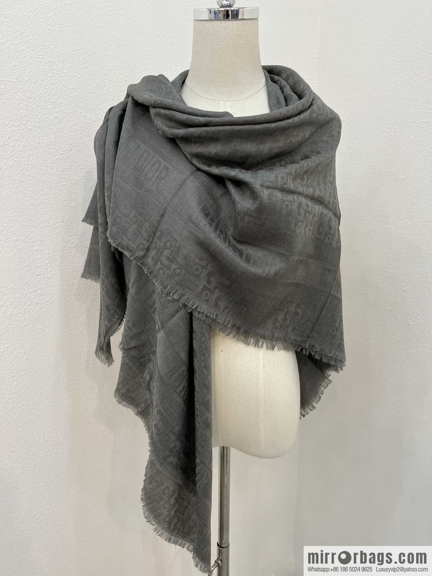 Dior Dior soft glutinous fluff cashmere square towel