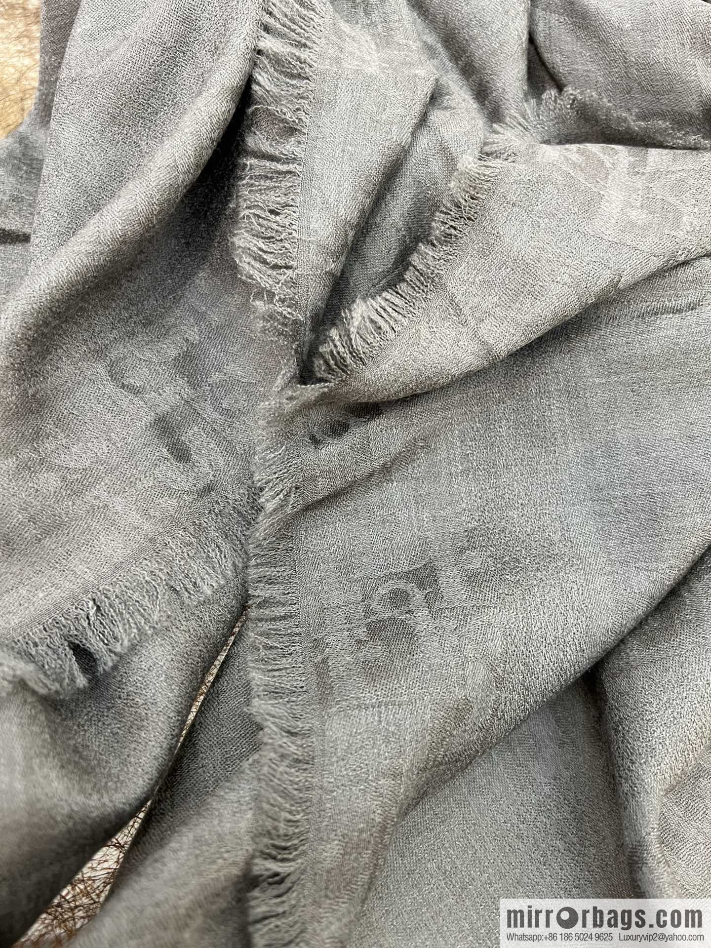 Dior Dior soft glutinous fluff cashmere square towel