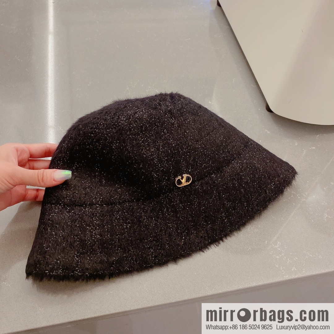 Valentino VALENTNIO autumn and winter new bucket hat