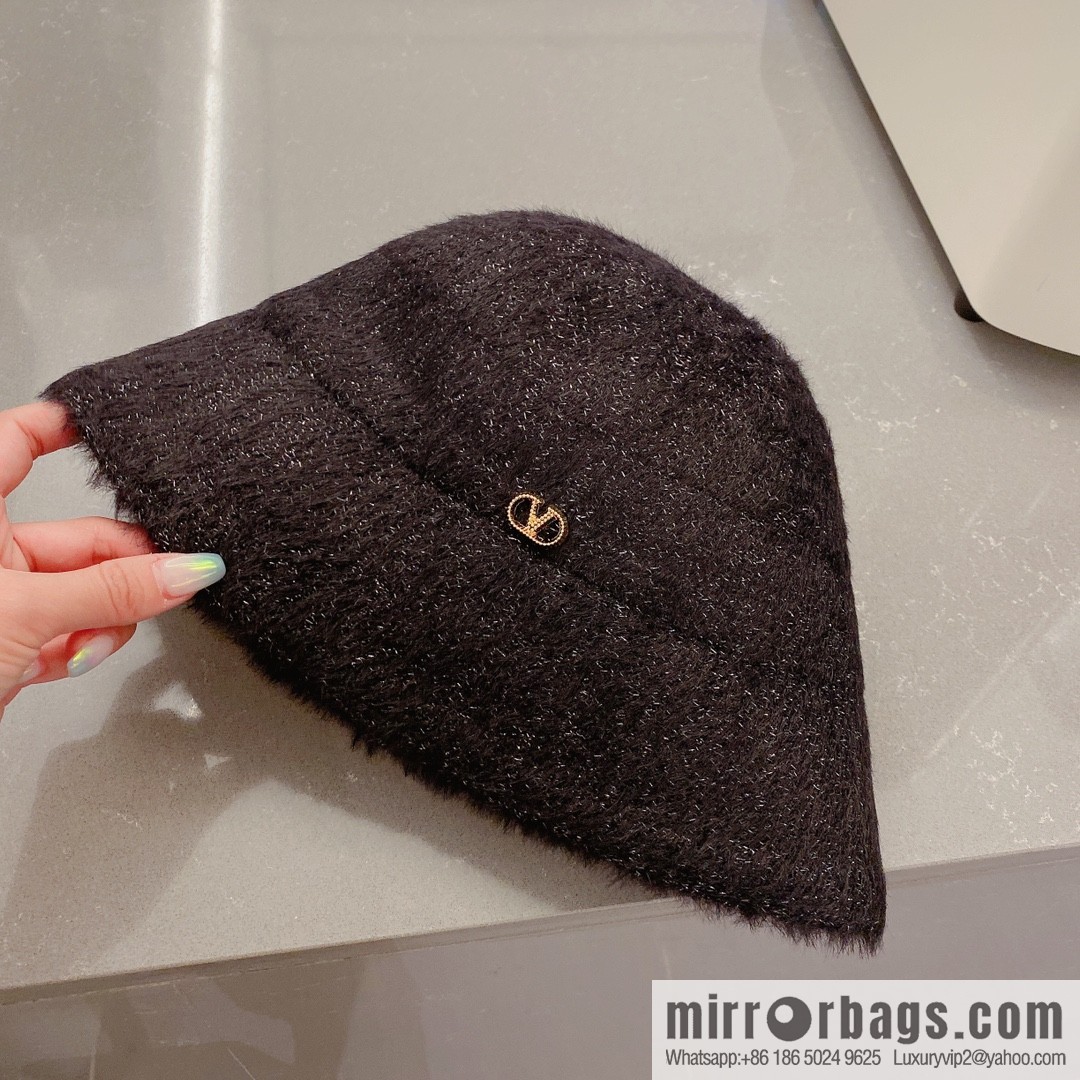 Valentino VALENTNIO autumn and winter new bucket hat