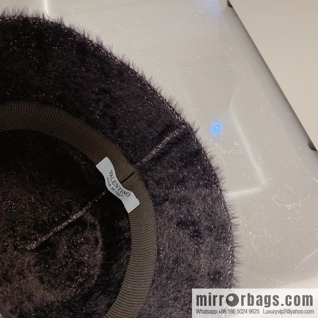 Valentino VALENTNIO autumn and winter new bucket hat