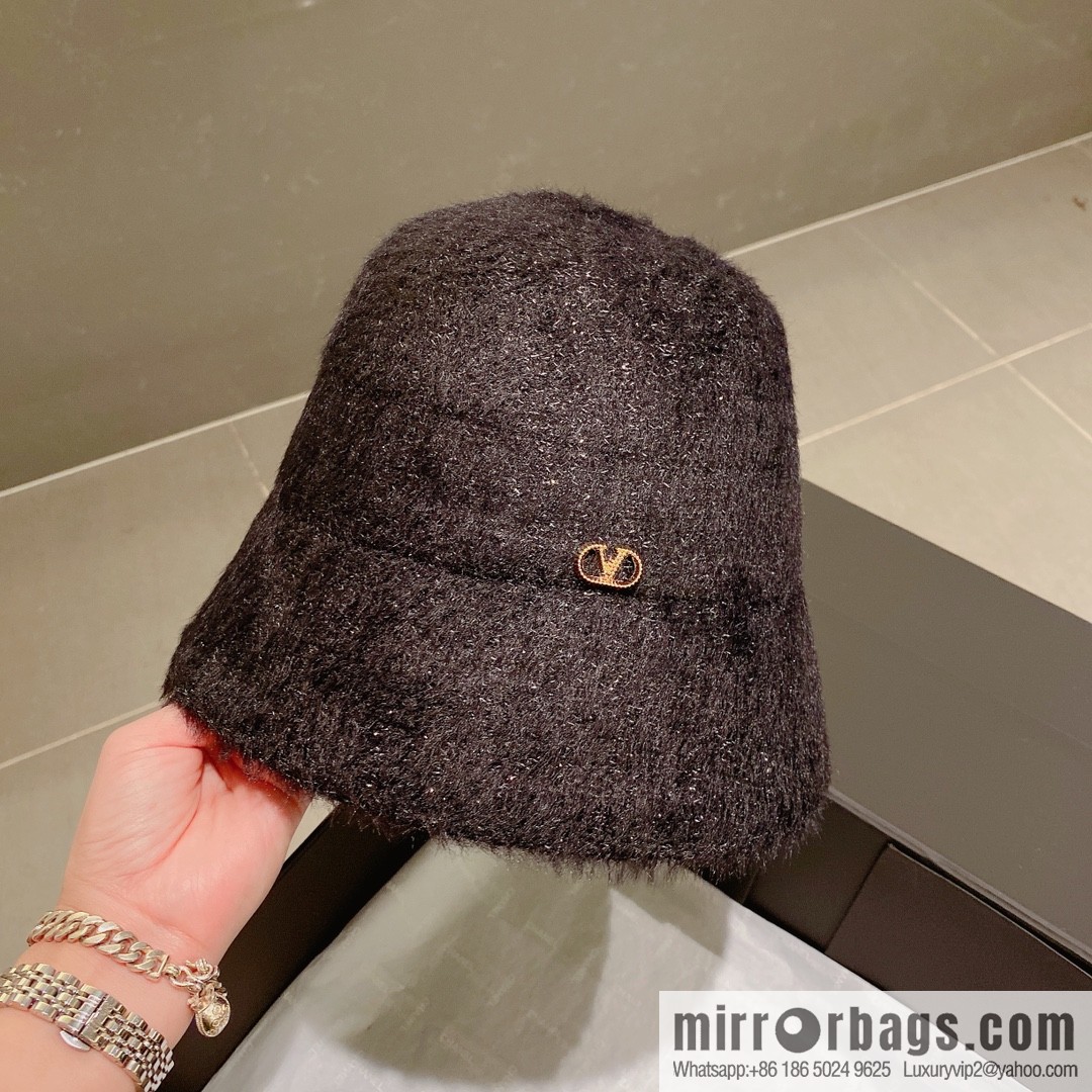 Valentino VALENTNIO autumn and winter new bucket hat