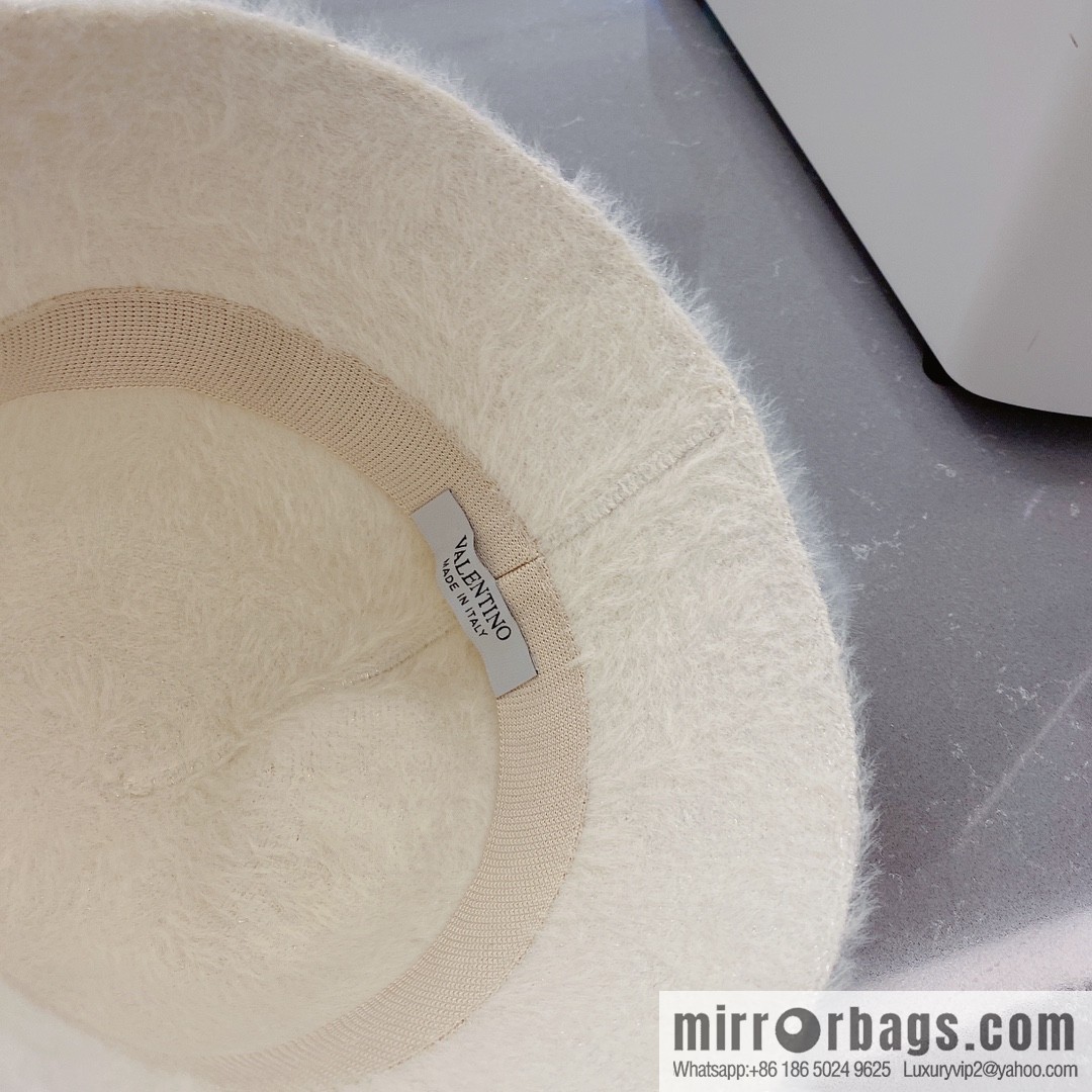 Valentino VALENTNIO autumn and winter new bucket hat