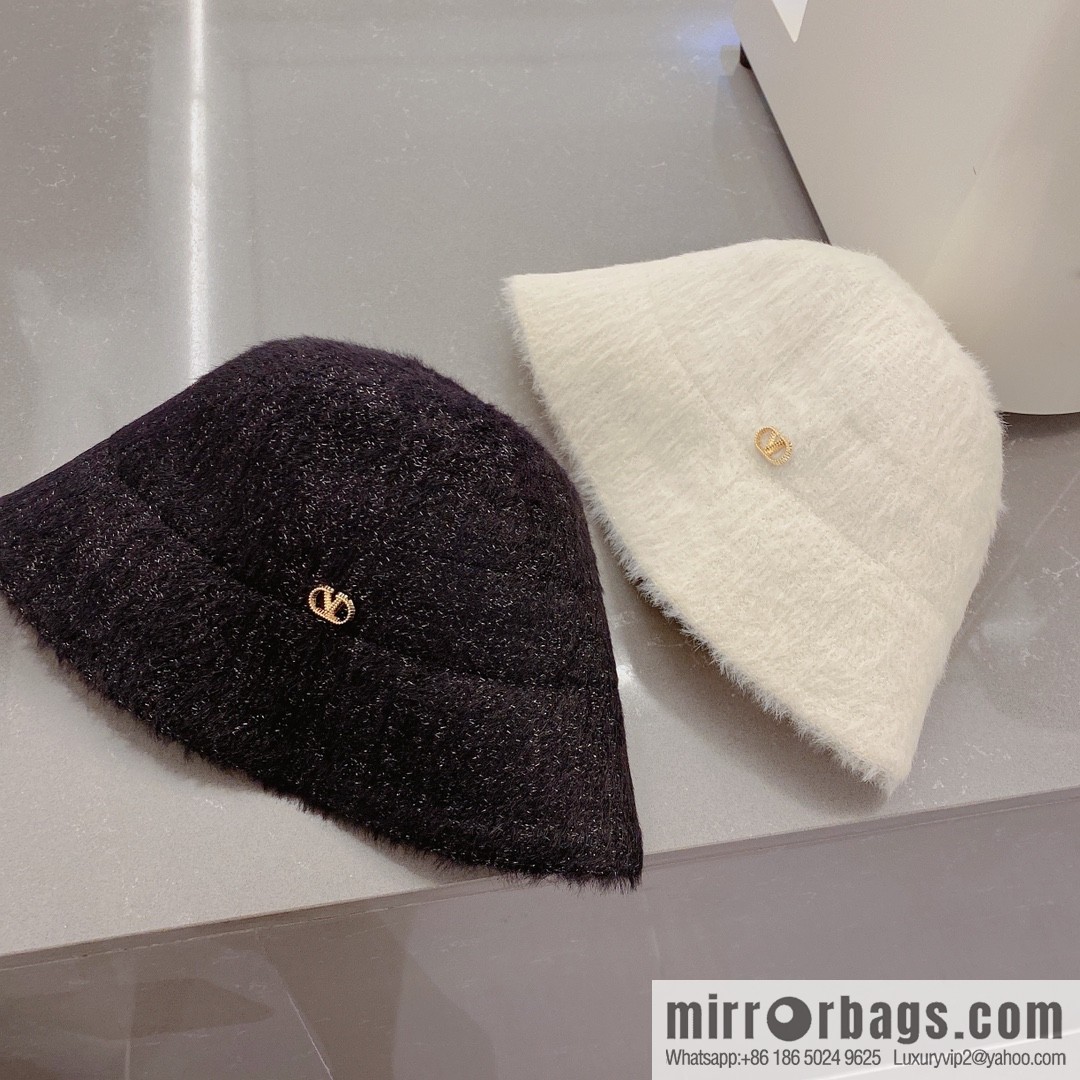 Valentino VALENTNIO autumn and winter new bucket hat