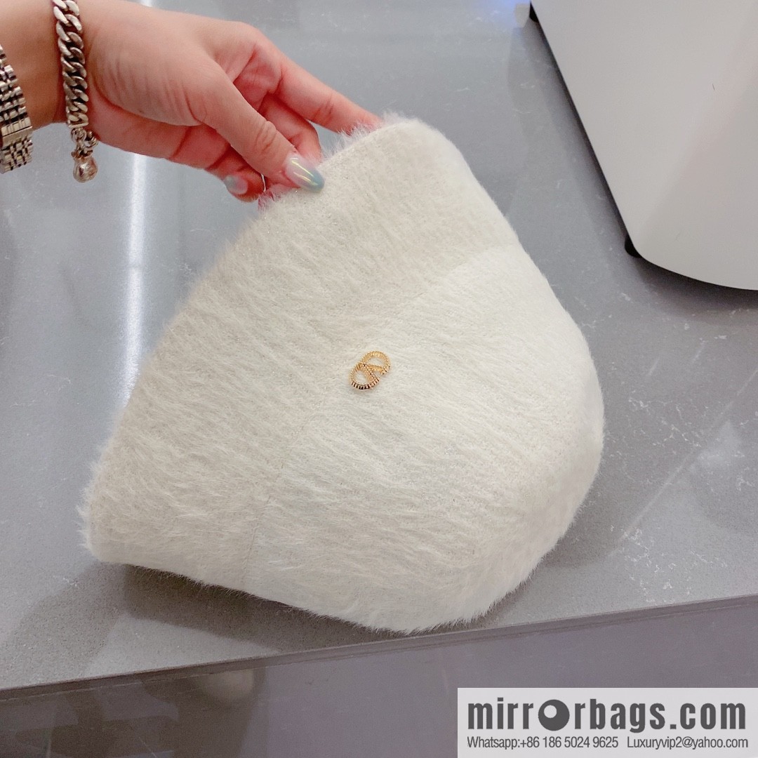 Valentino VALENTNIO autumn and winter new bucket hat