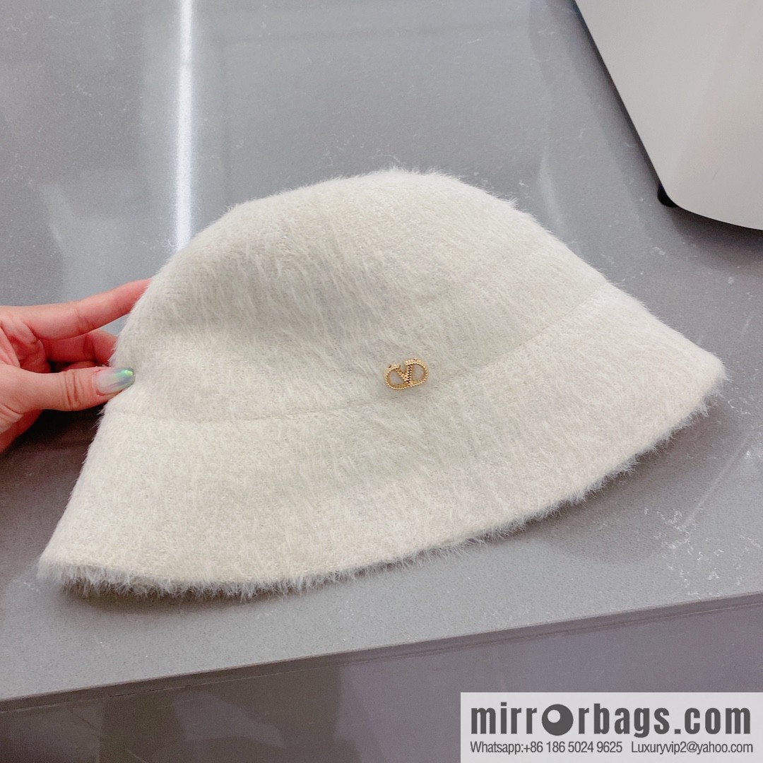 Valentino VALENTNIO autumn and winter new bucket hat