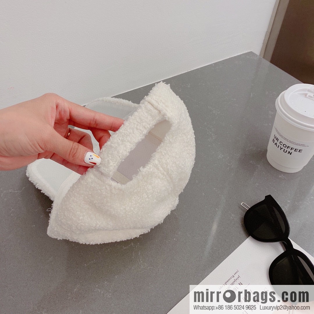 Celine 2022 autumn new lamb wool cap