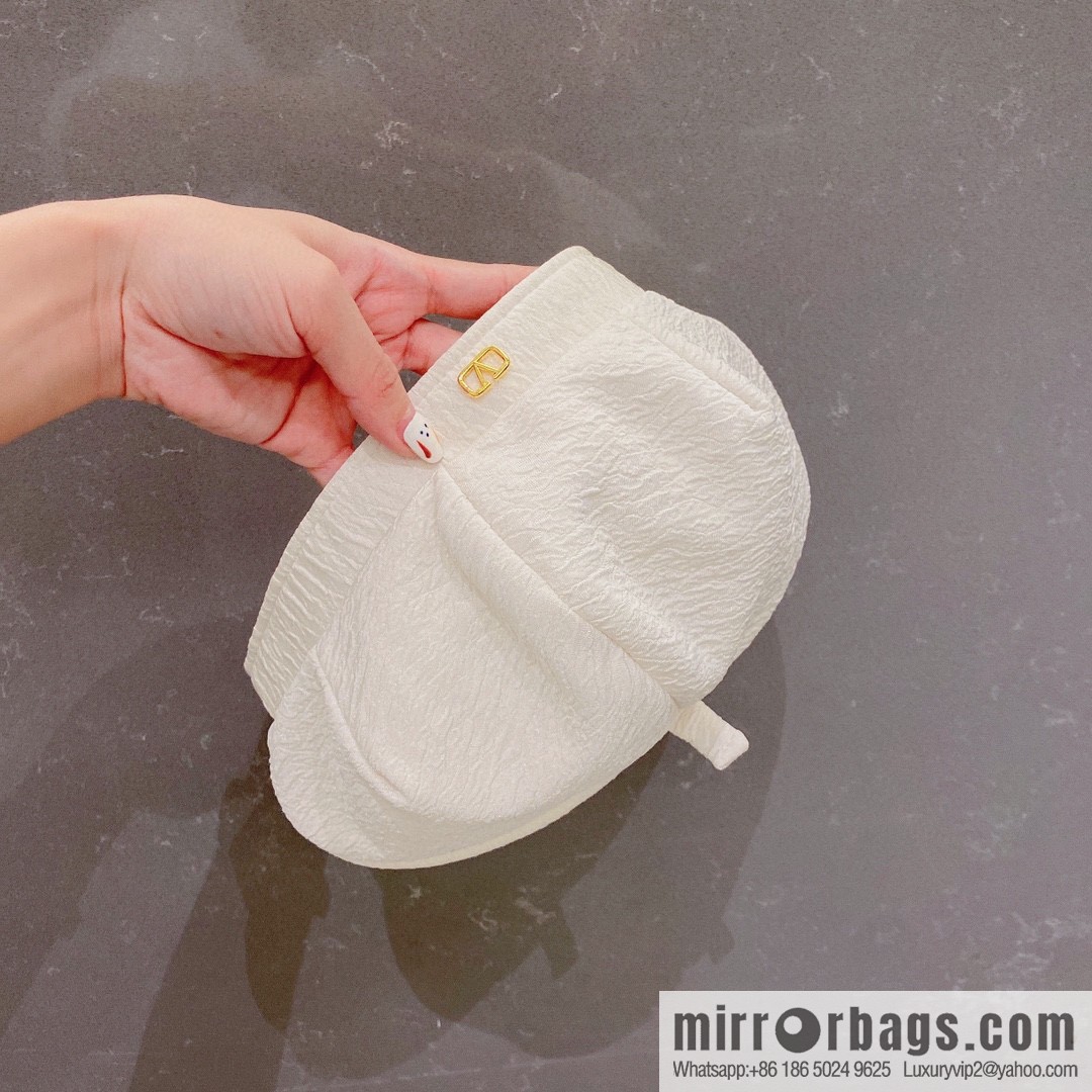 VAENTINO Valentino Fall 2022 New Beret