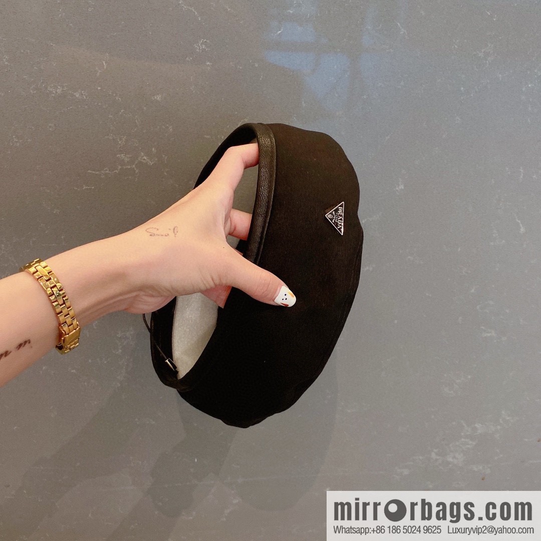 Prada 2022 autumn and winter new wool beret
