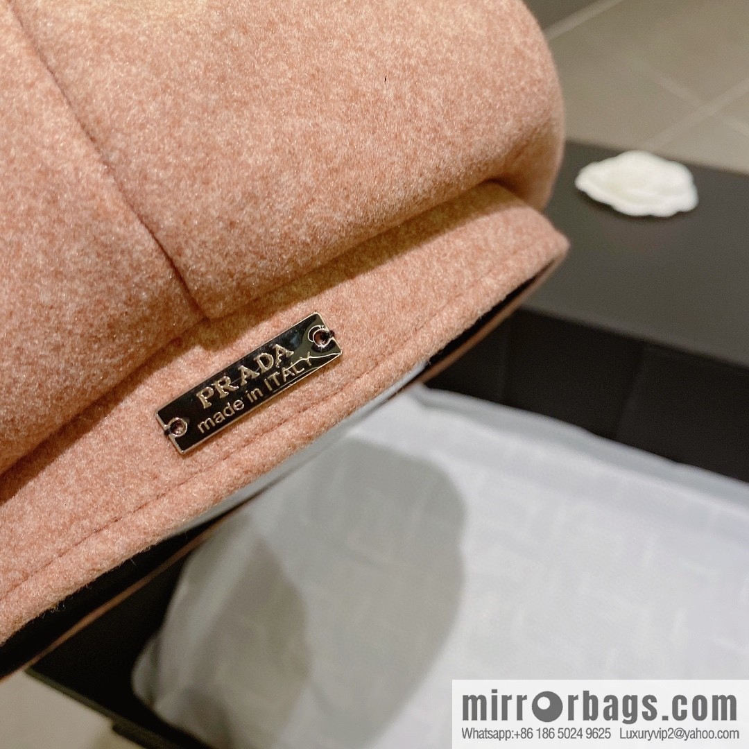 Prada autumn and winter new beret