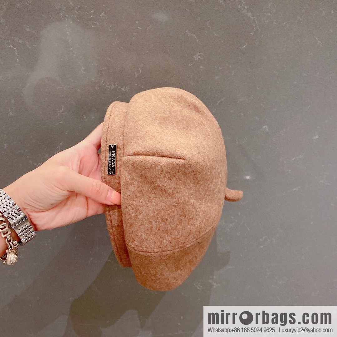 Prada autumn and winter new beret