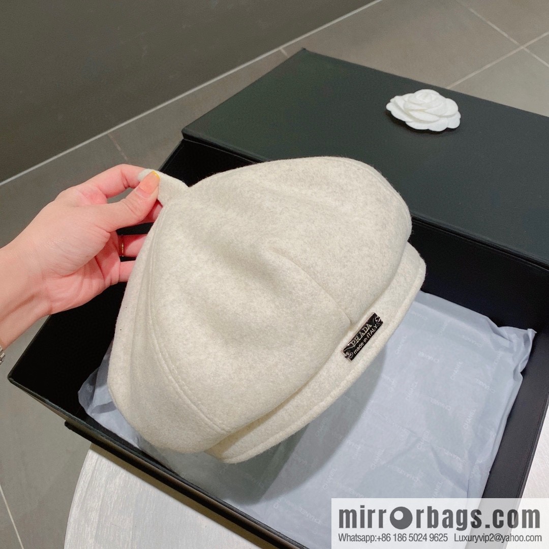 Prada autumn and winter new beret