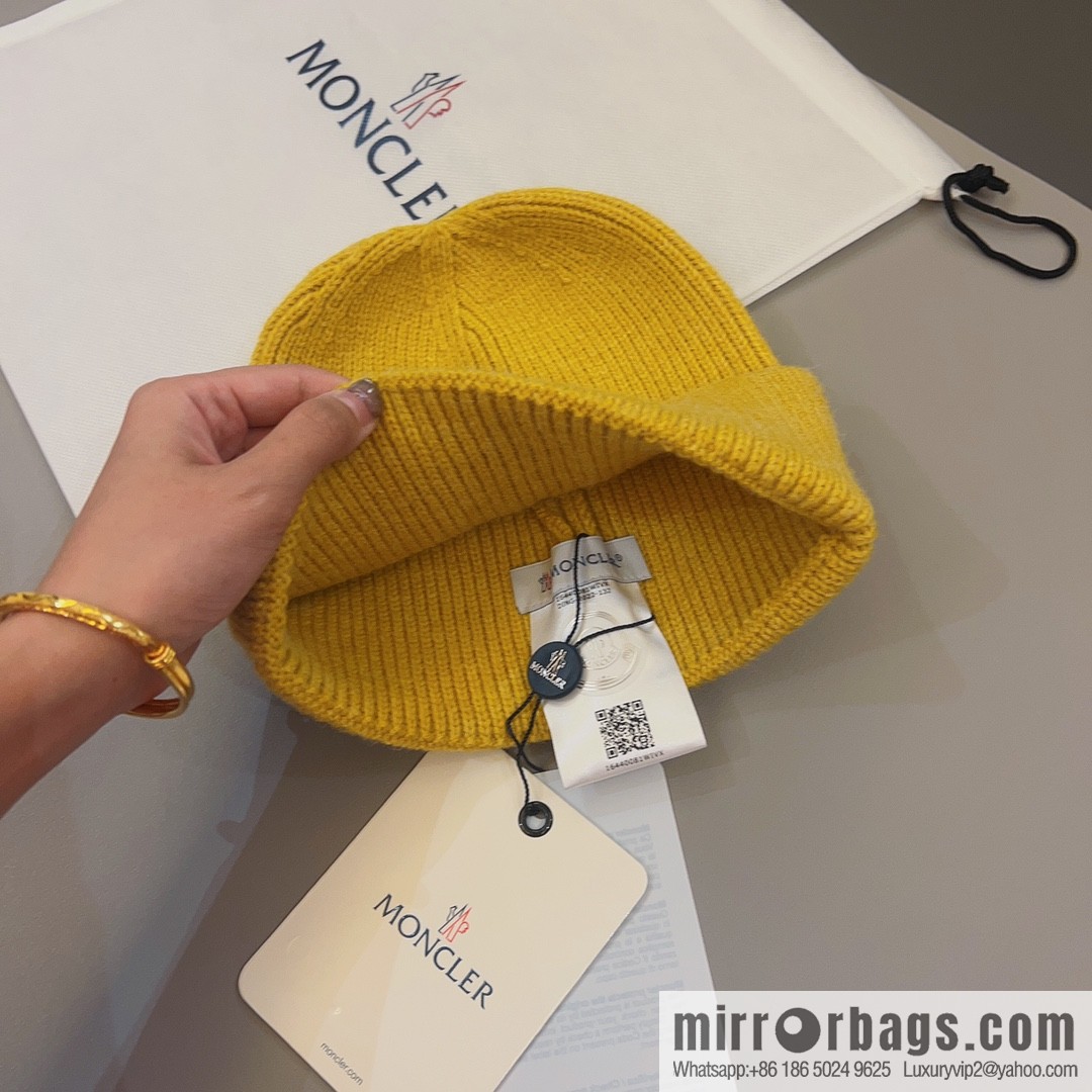 Moncler Color Unisex Knitted Hat