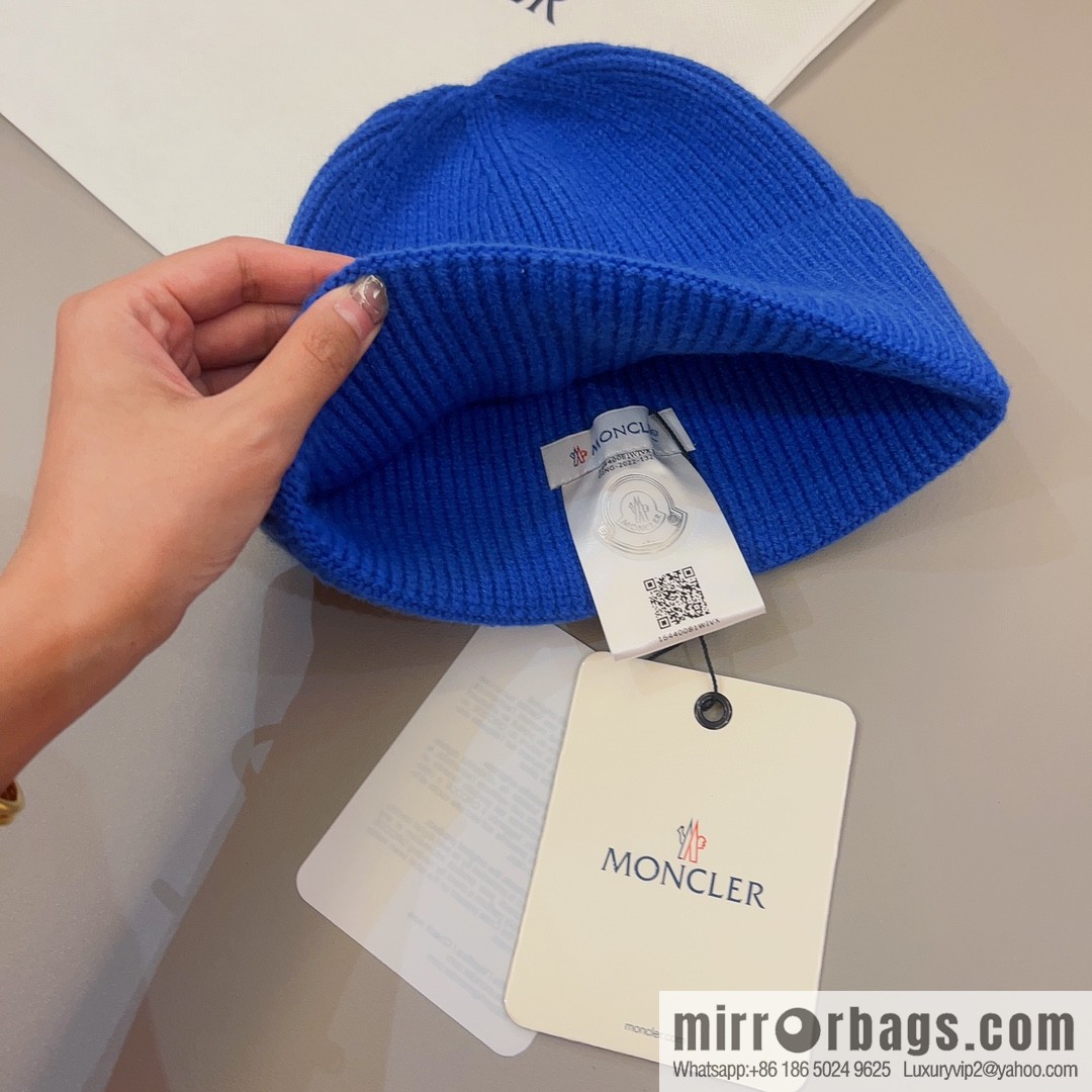 Moncler Color Unisex Knitted Hat