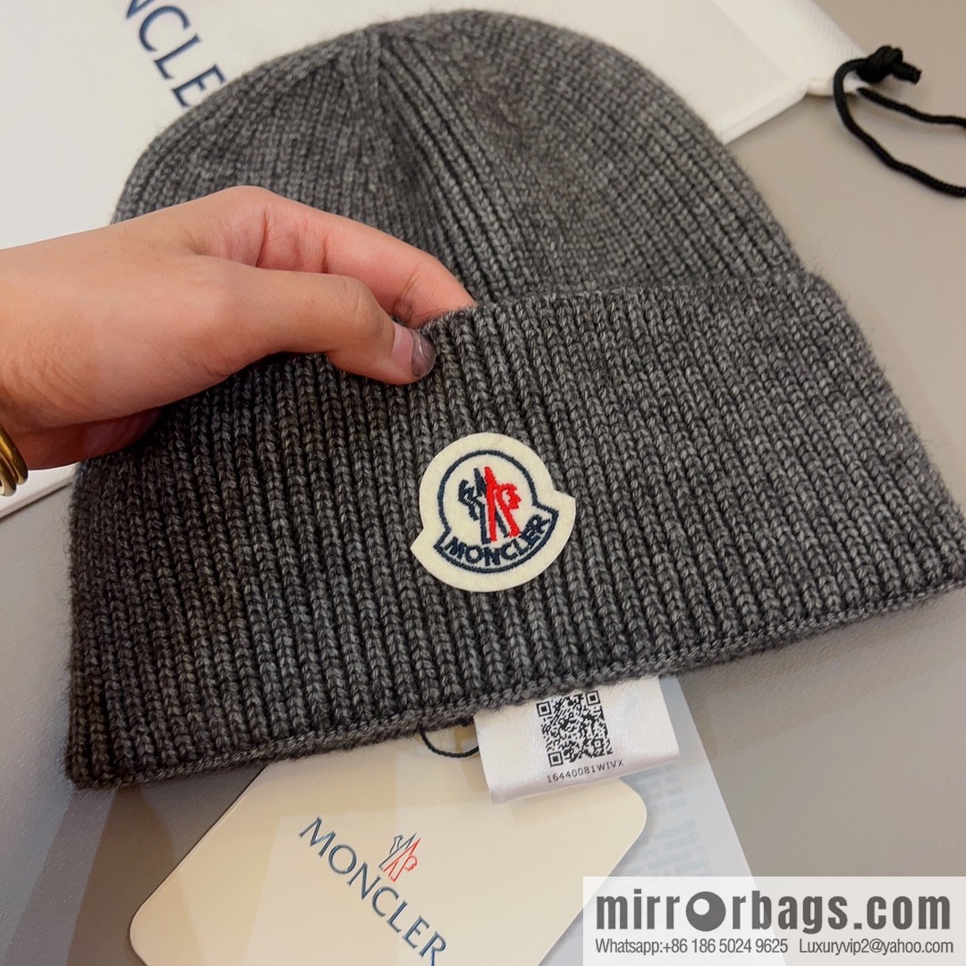 Moncler Color Unisex Knitted Hat