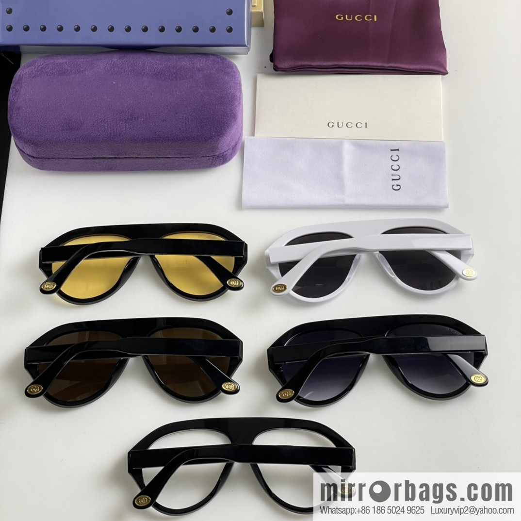 GUCCI Gucci Classic Unisex Sunglasses