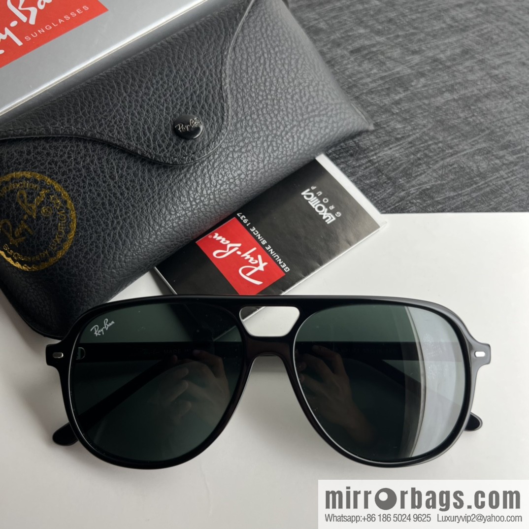 Rayban's new unisex sunglasses