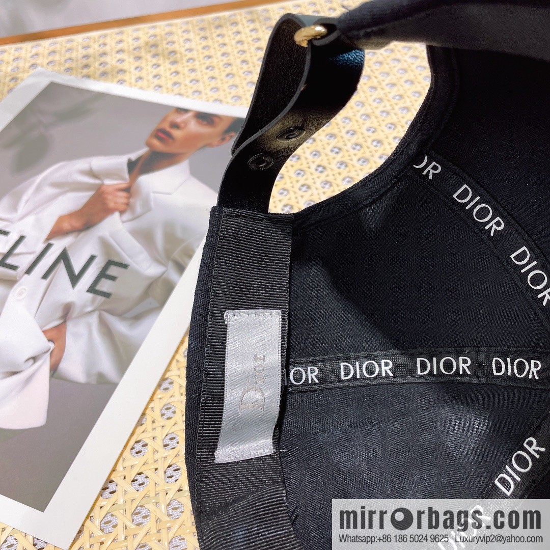 Dior 2023 new walking embroidered baseball cap