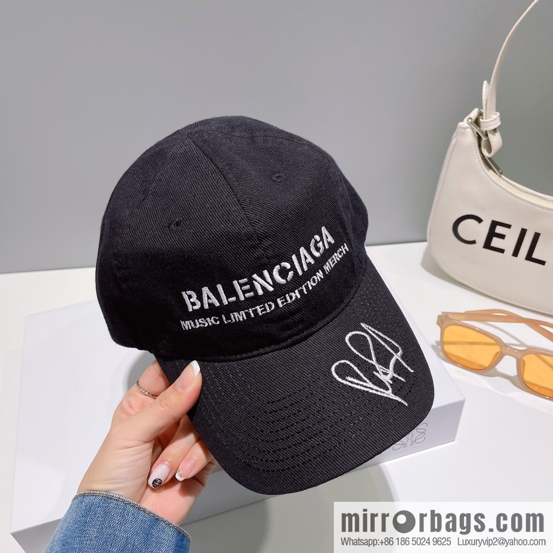 BALENCIAGA Balenciaga letter-embroidered baseball cap