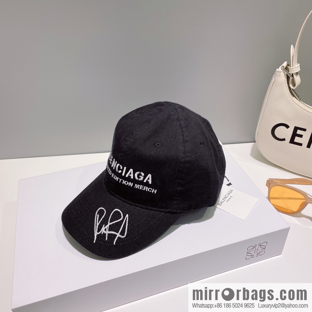 BALENCIAGA Balenciaga letter-embroidered baseball cap