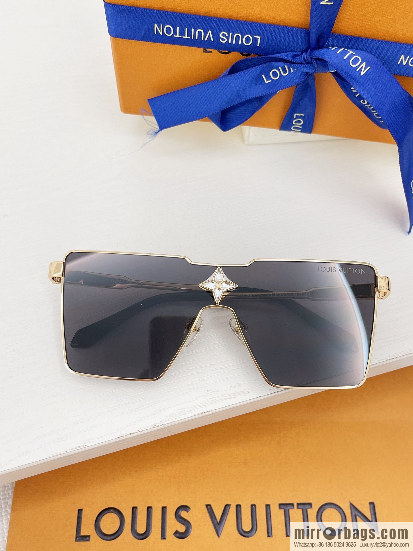 LV Louis Vuitton three-dimensional metal square sunglasses