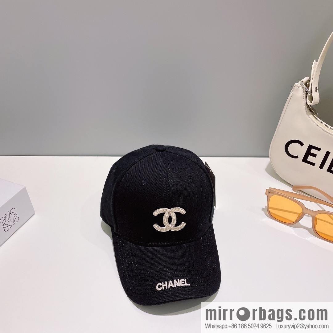 Chanel's new simple embroidered logo baseball cap