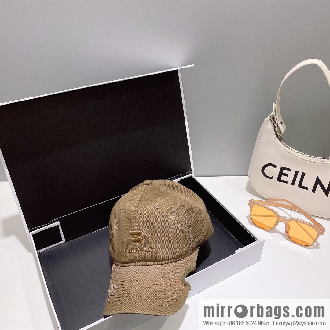 Balenciaga Embroidered letter logo baseball cap