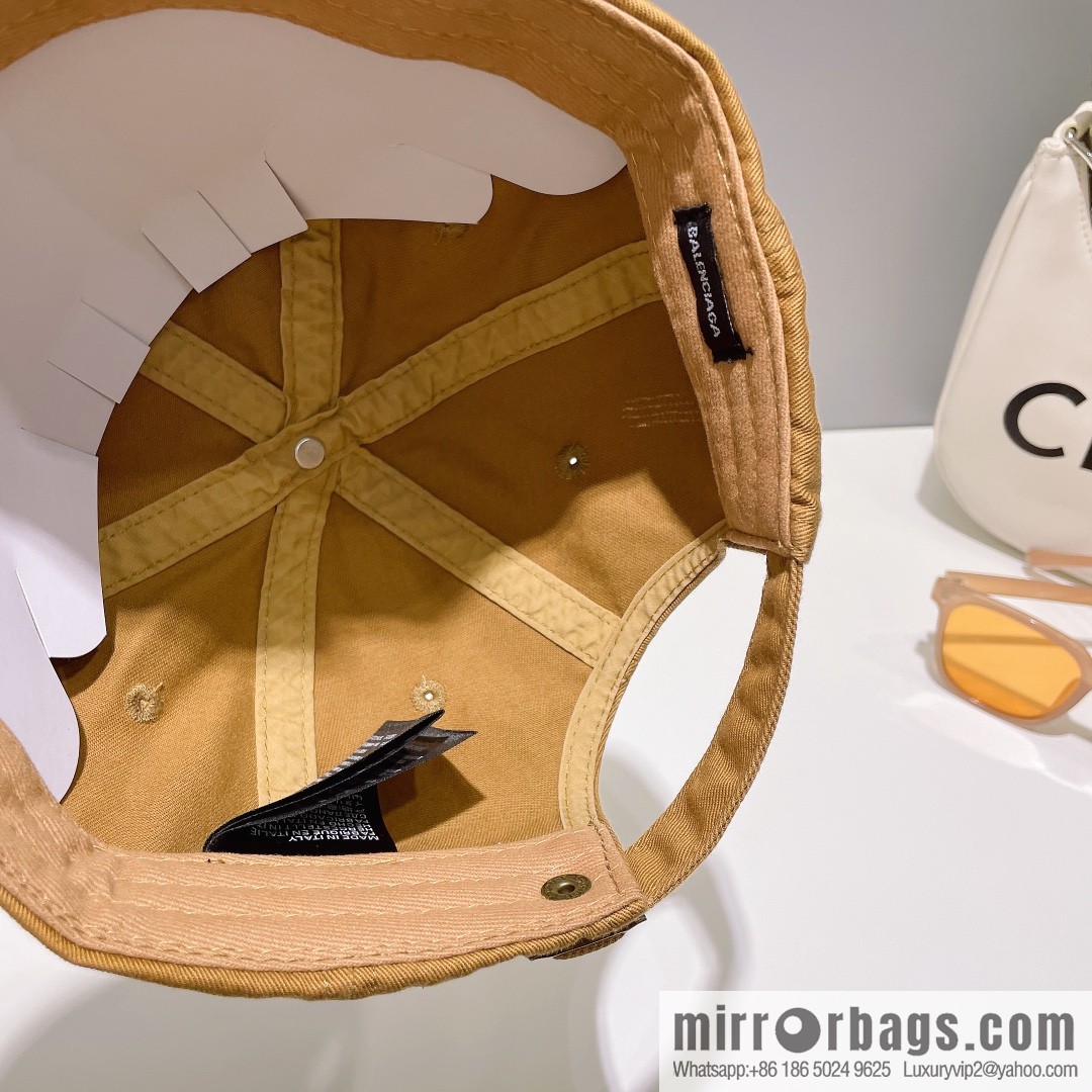 Balenciaga Embroidered letter logo baseball cap