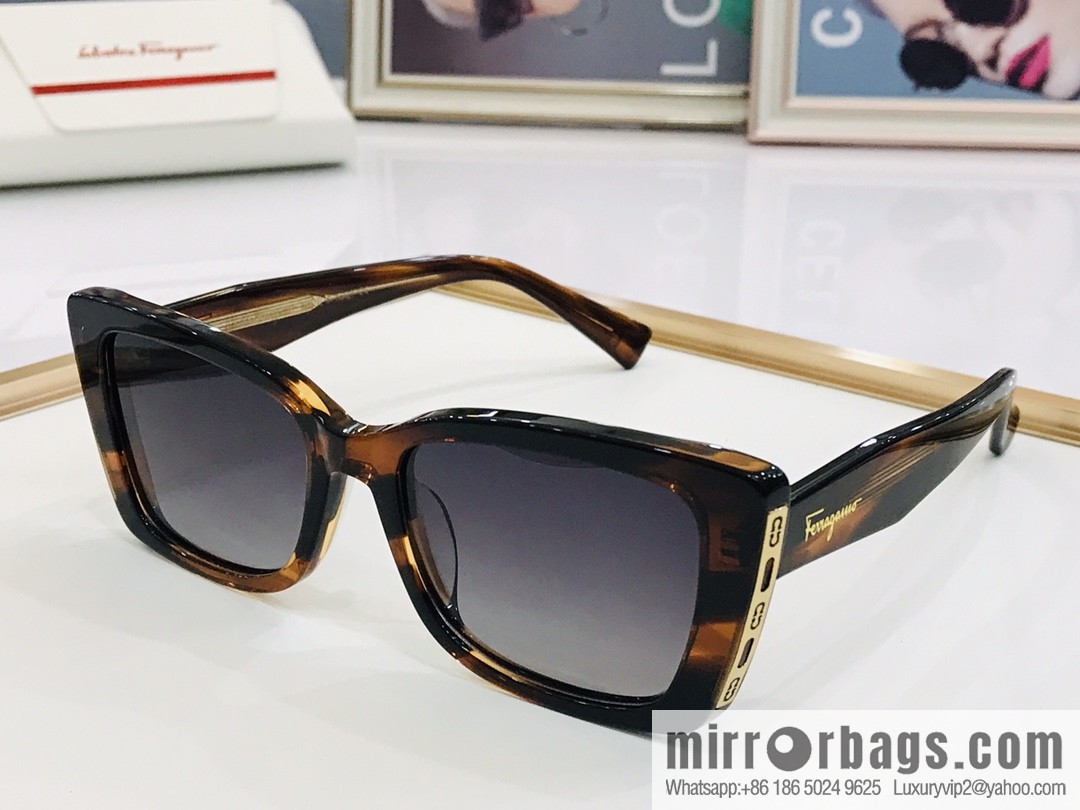 Ferragamo logo temple unisex sunglasses