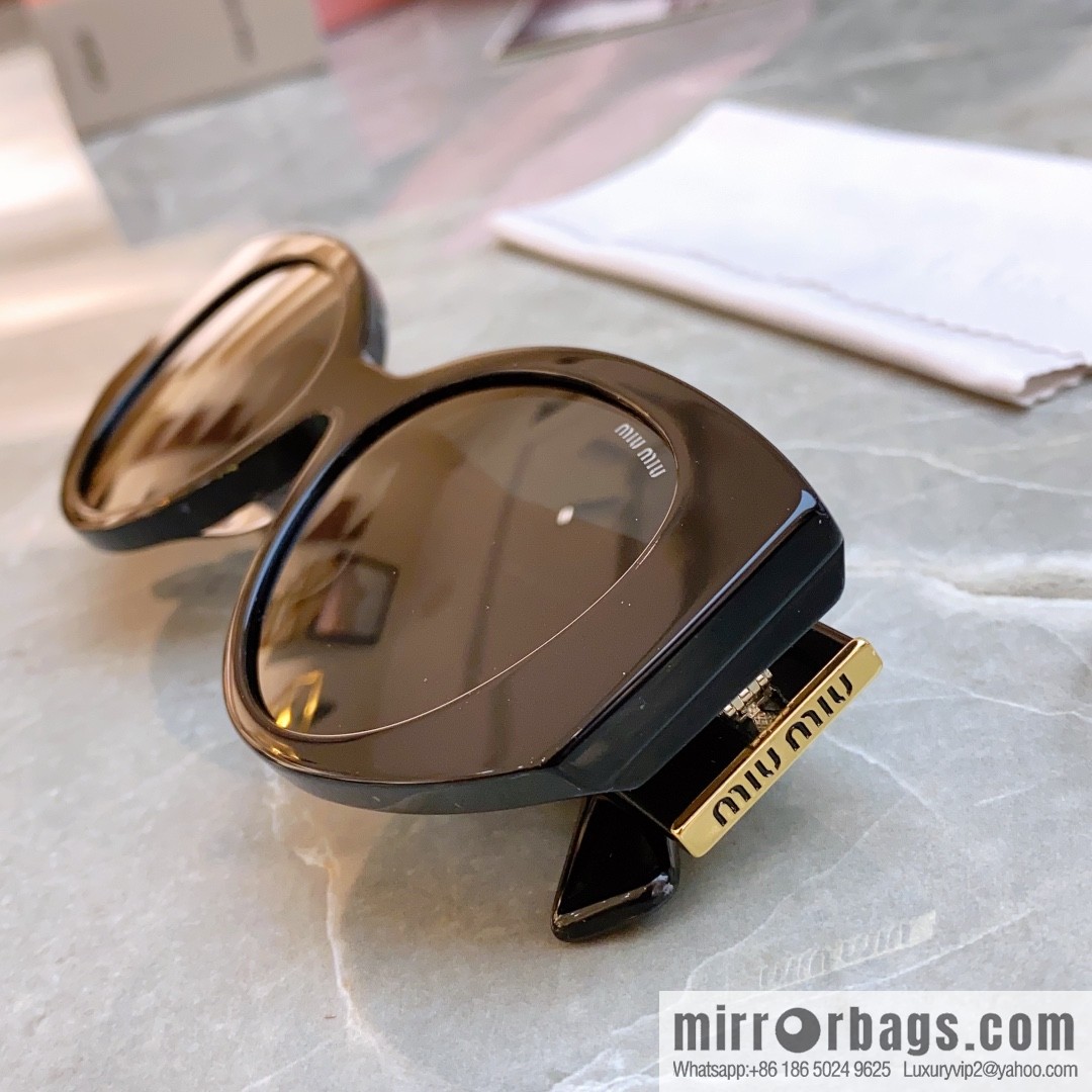 MIUMIU's new women's sunglasses