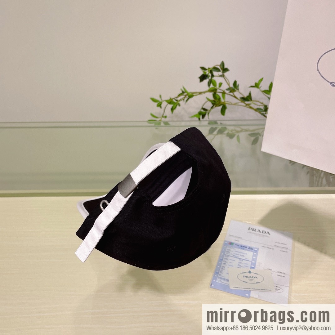 PRADA's new unisex baseball cap