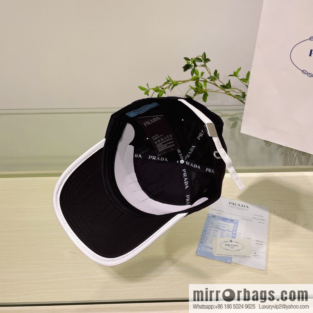 PRADA's new unisex baseball cap