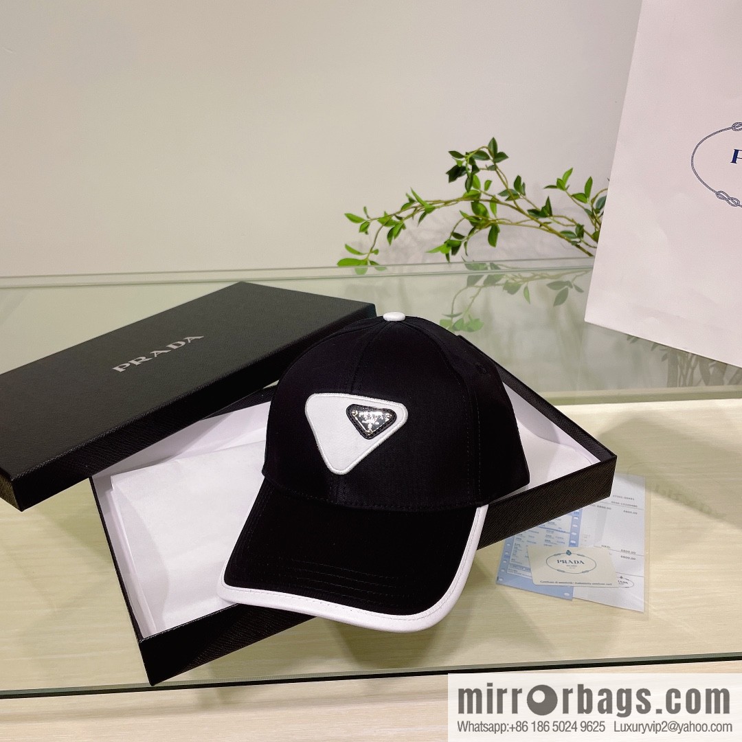 PRADA's new unisex baseball cap