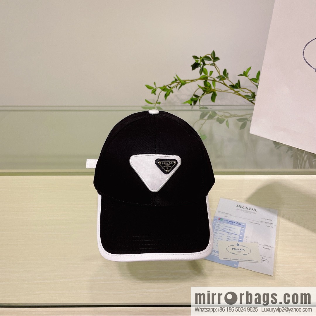 PRADA's new unisex baseball cap