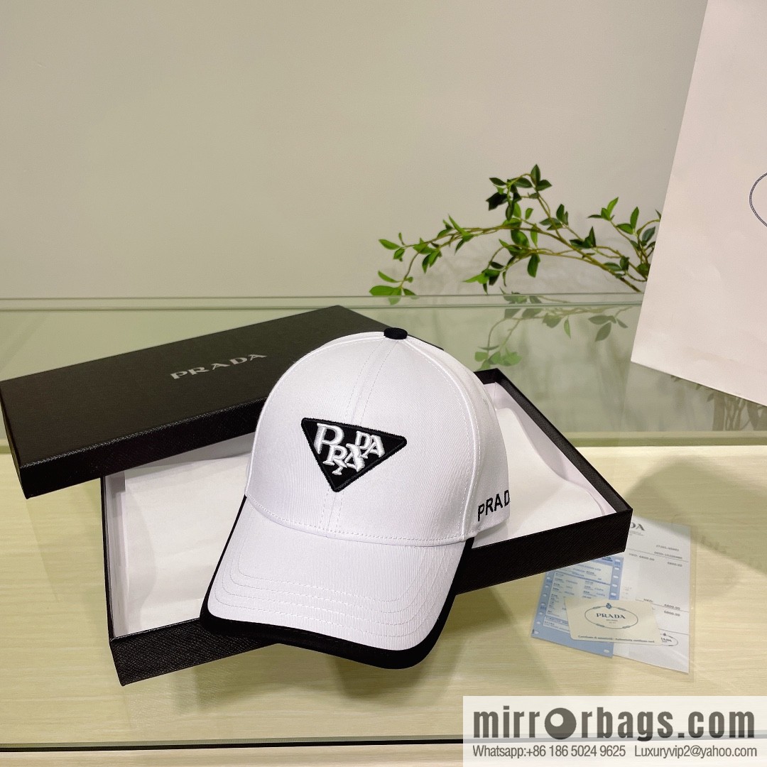 PRADA Prada new embroidered classic triangular label street cotton baseball cap