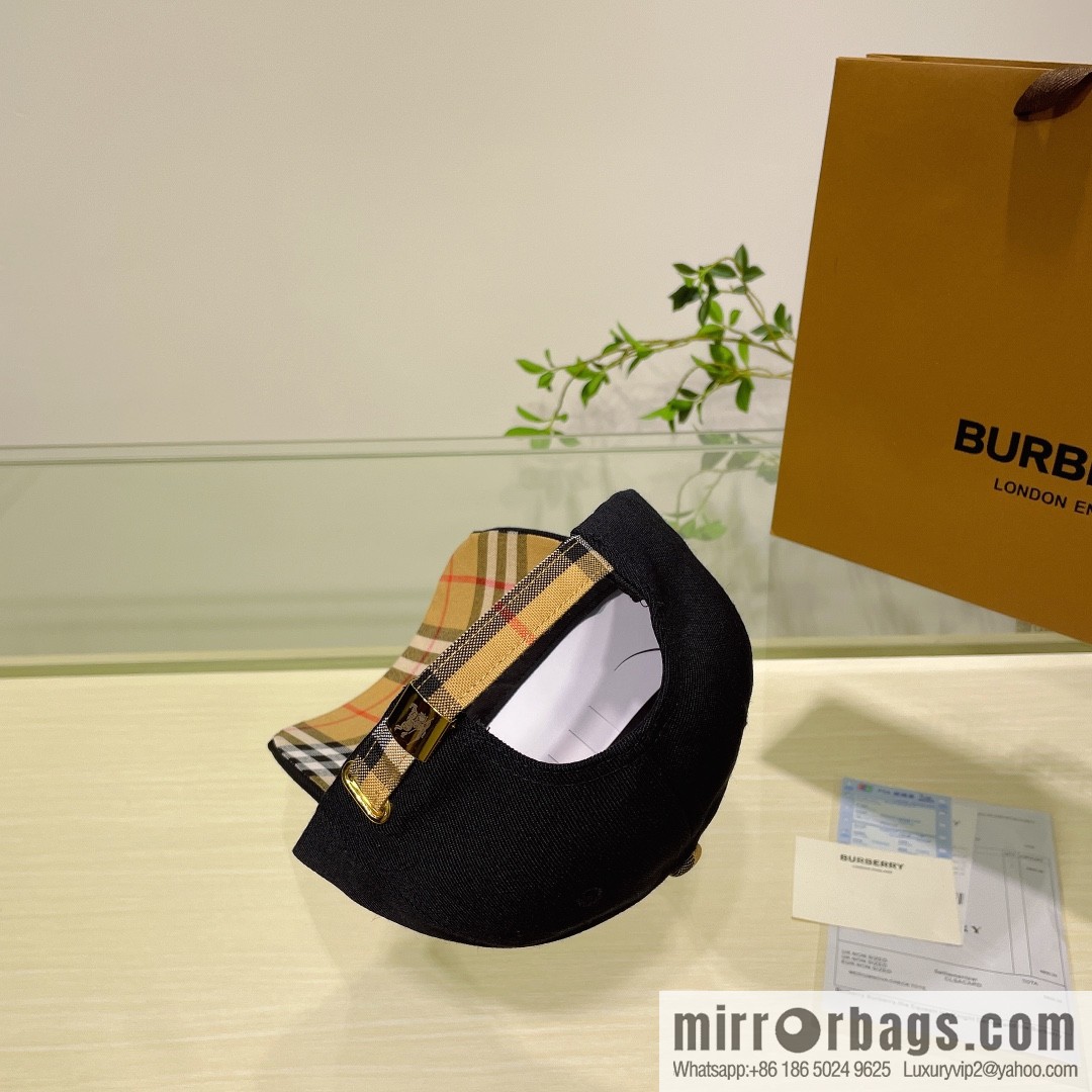Burberry Burberry three-dimensional embroidery original baseball cap