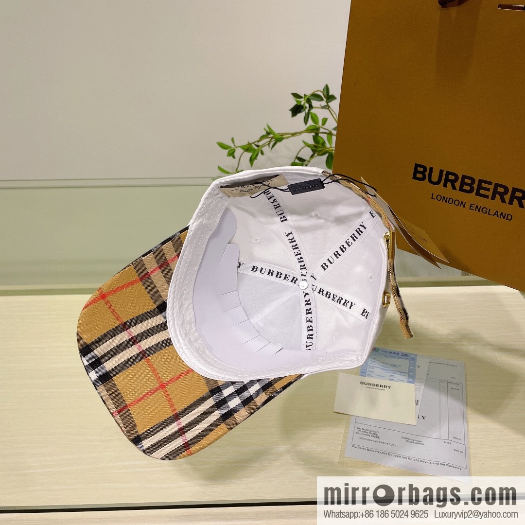 Burberry Burberry three-dimensional embroidery original baseball cap