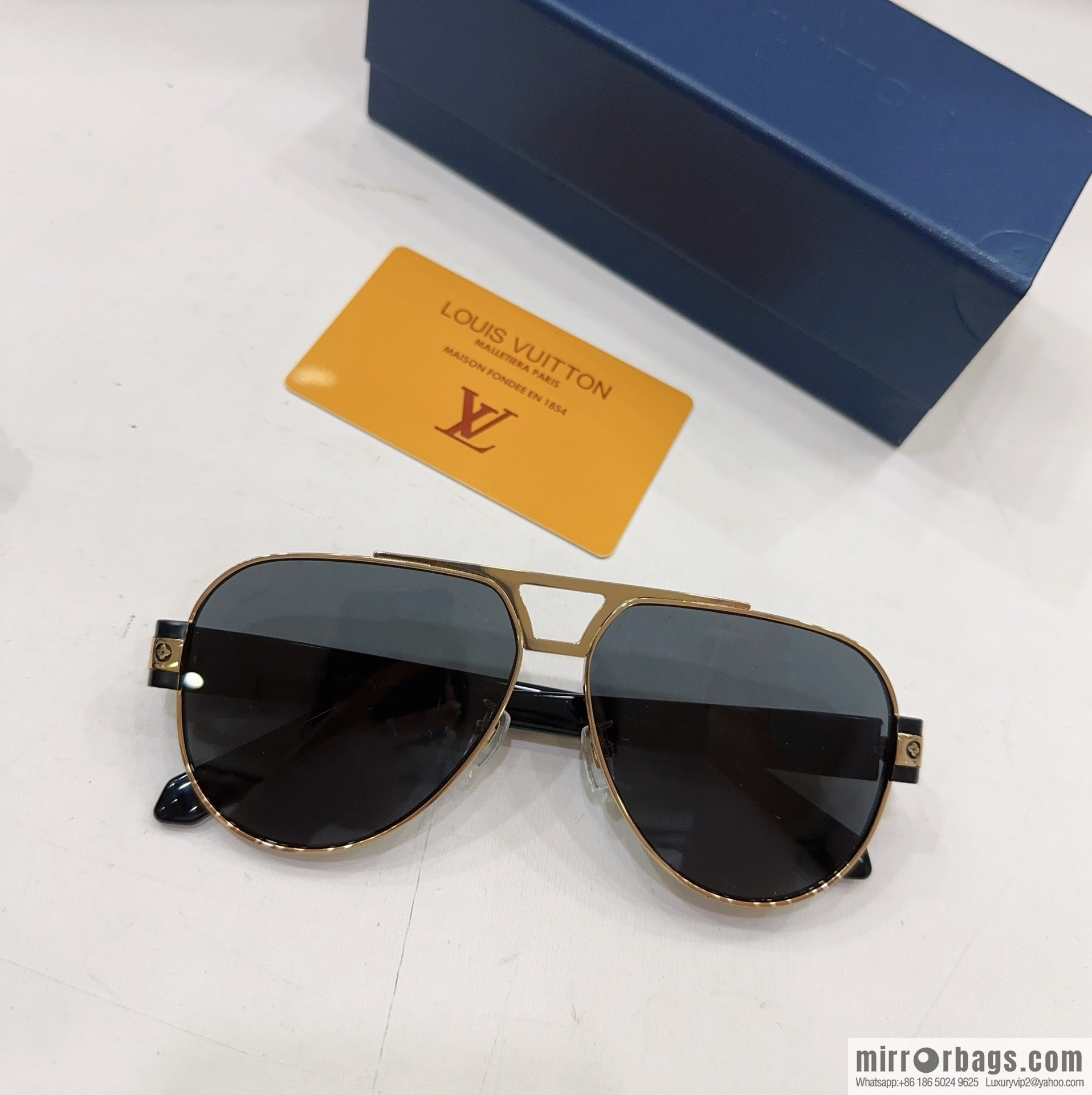 LV Louis Vuitton Round Frame Unisex Sunglasses