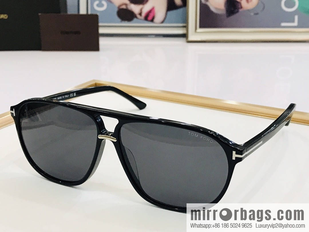 TOM FORD Ultra Light Unisex Sunglasses