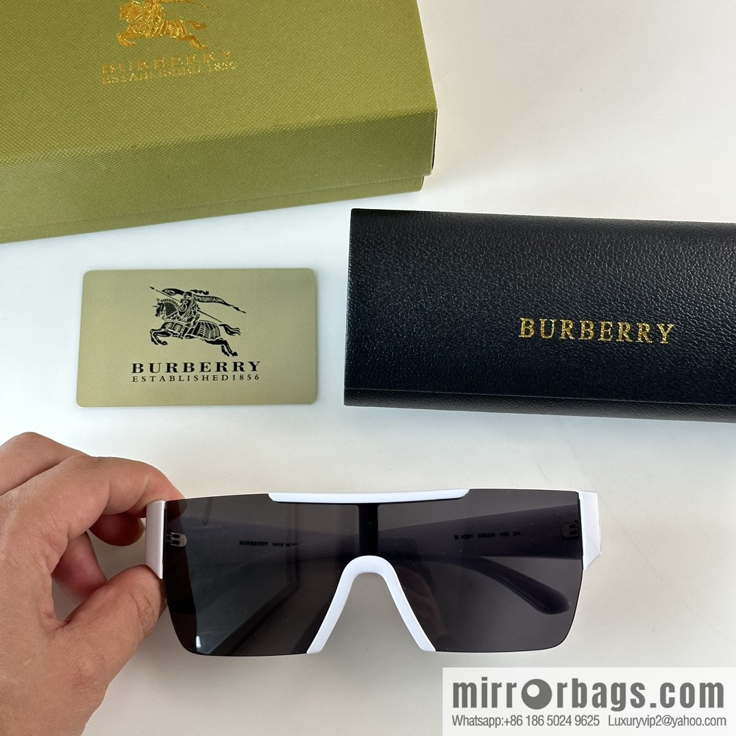 Burberry Burberry Men's and Women's One-piece Sunglasses