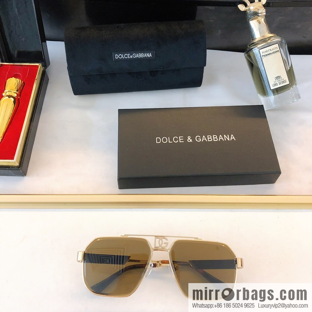 DOLCE & GABBANA Dolce & Gabbana Irregular Frame Sunglasses