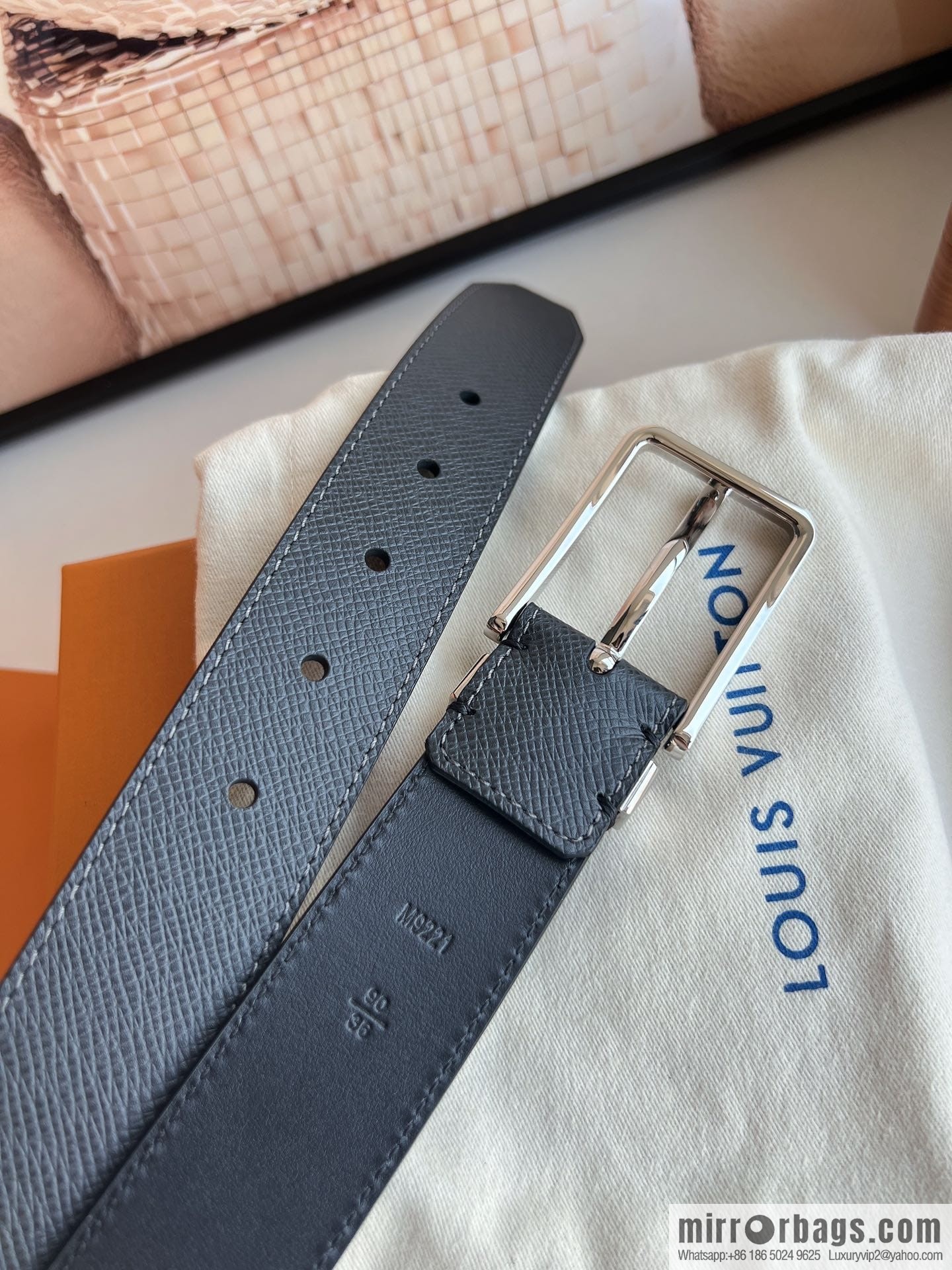 LOUIS VUITTON Pont Neuf 35mm Black Cross Leather Belt