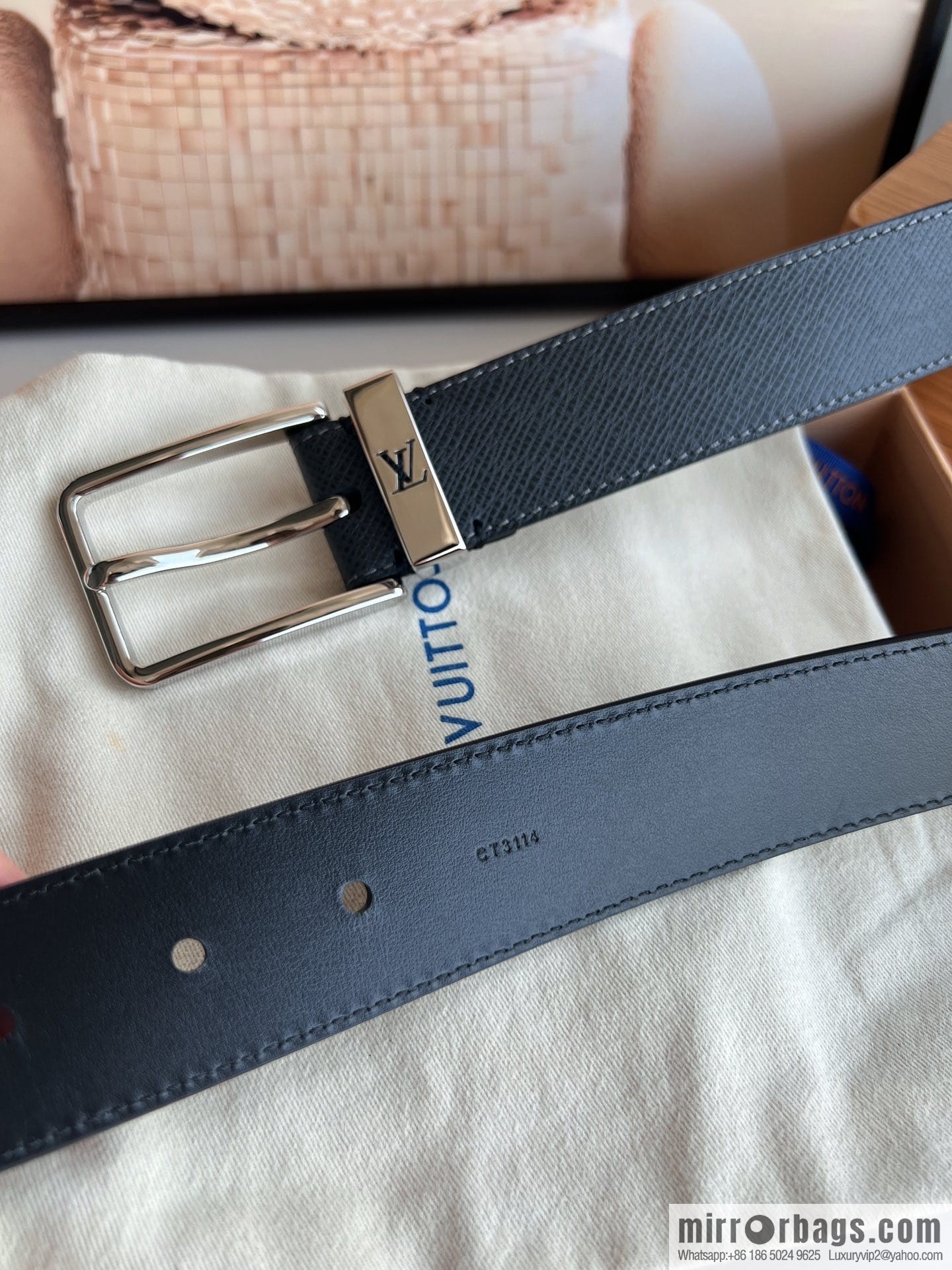 LOUIS VUITTON Pont Neuf 35mm Black Cross Leather Belt