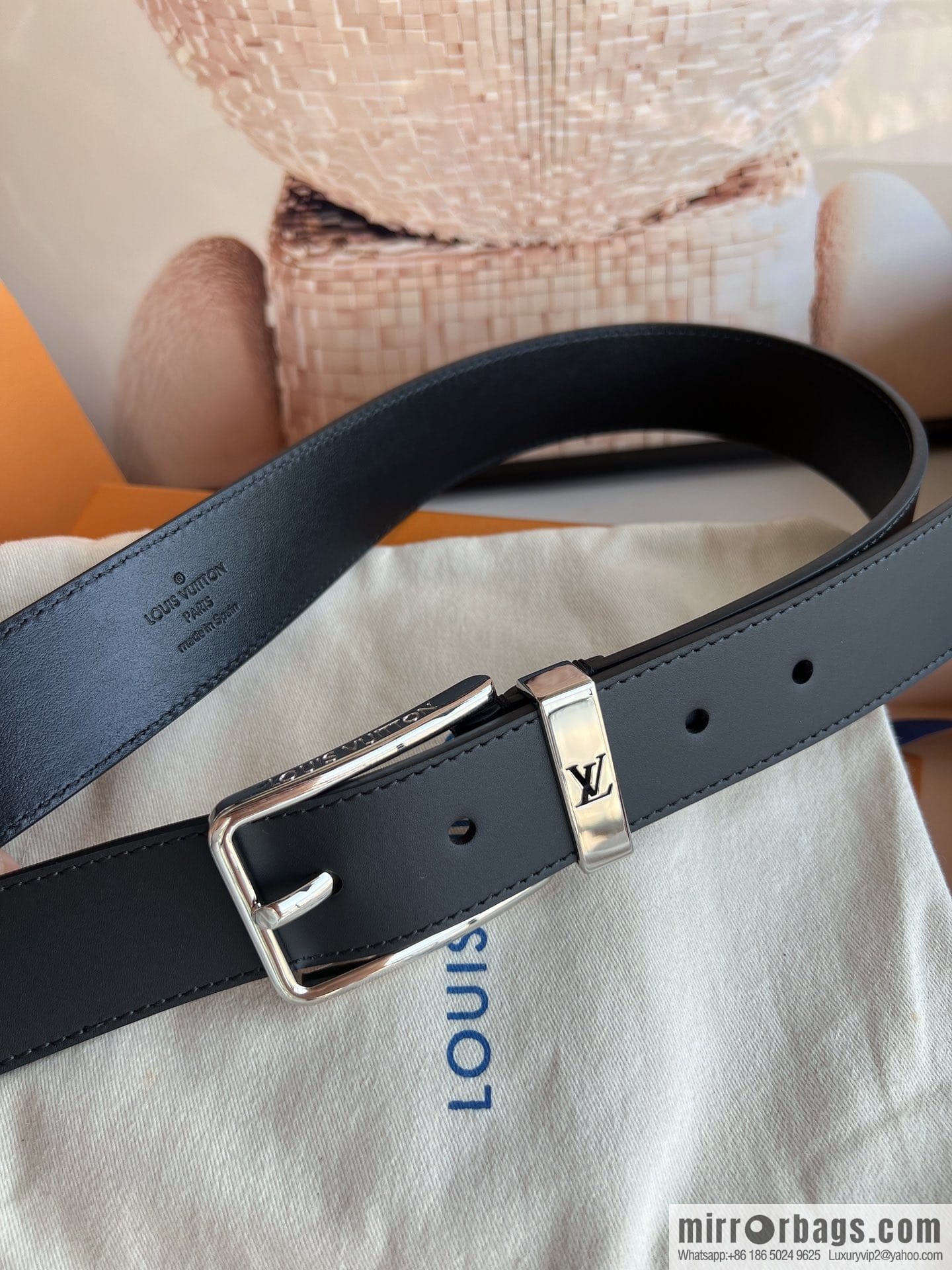 LOUIS VUITTON Pont Neuf 35mm Black Cross Leather Belt