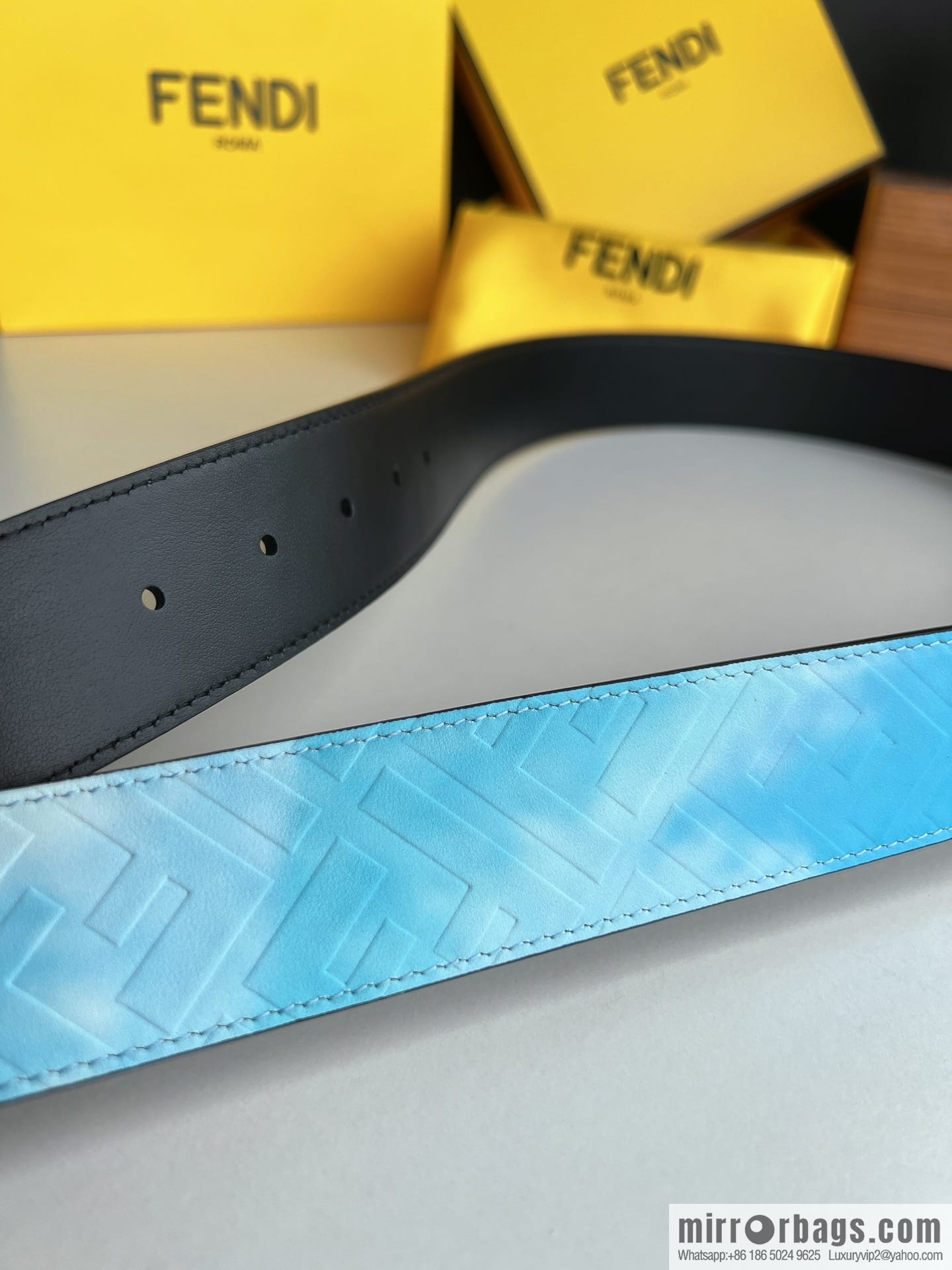 FENDI's latest extraordinary creative gradual change printing light blue double FF cowhide belt 4.0cm