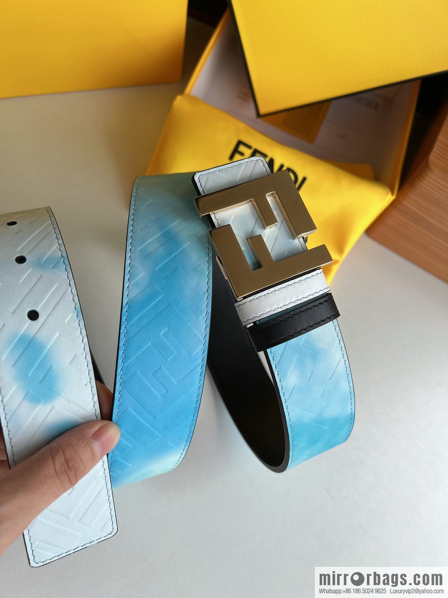 FENDI's latest extraordinary creative gradual change printing light blue double FF cowhide belt 4.0cm