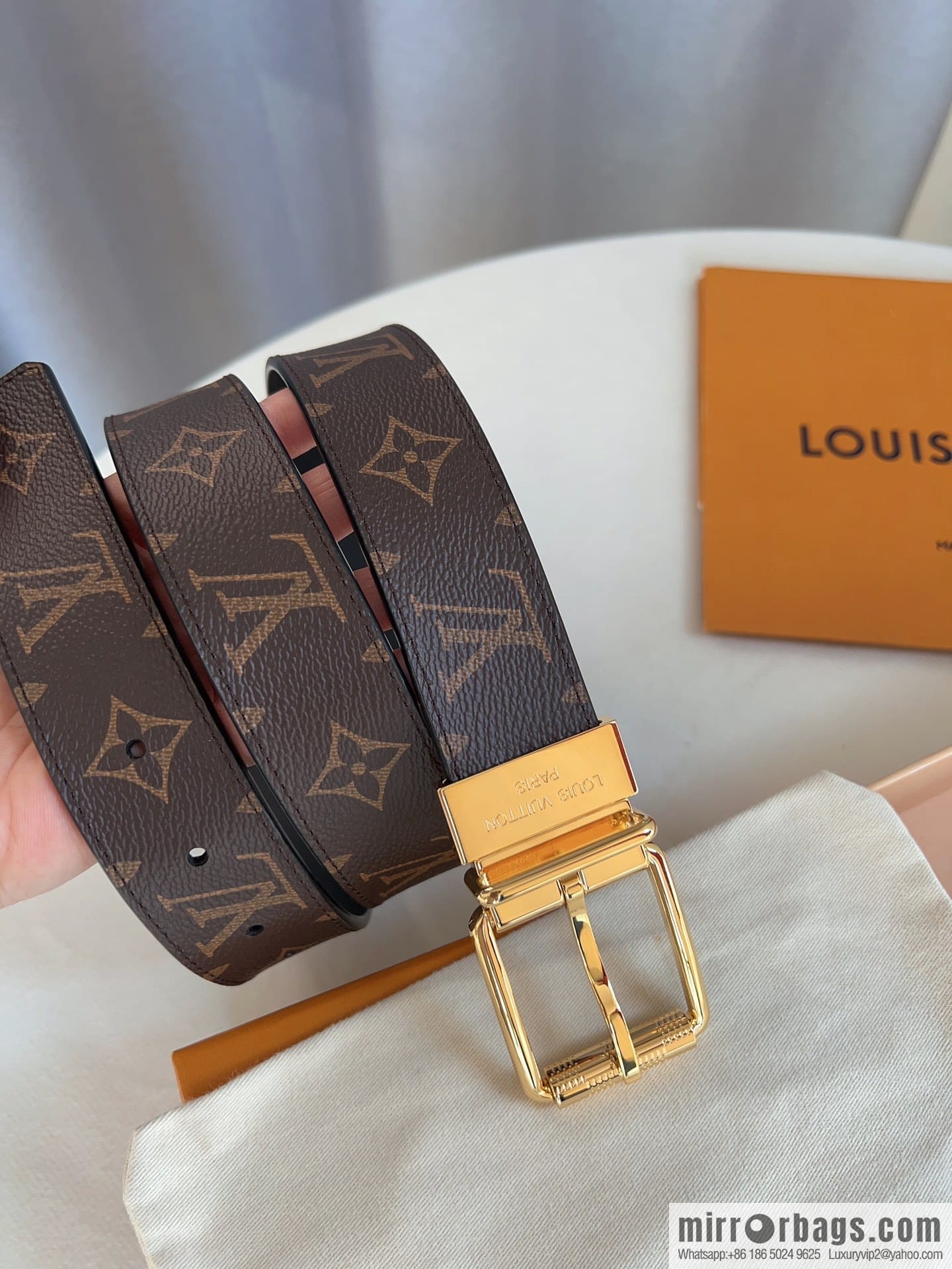 LV/Louis Vuitton, cowhide-lined men's 35mm belt